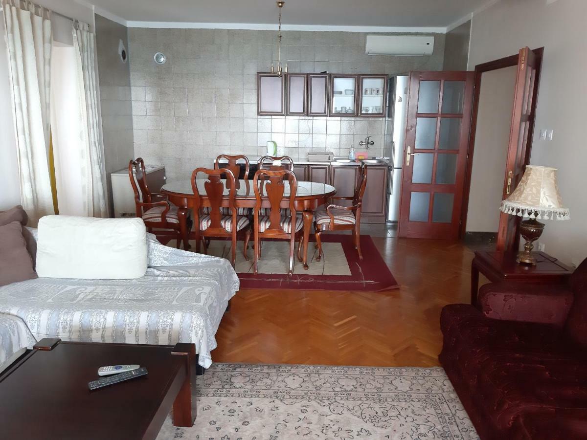 Vesna Apartments Улцинь Екстер'єр фото